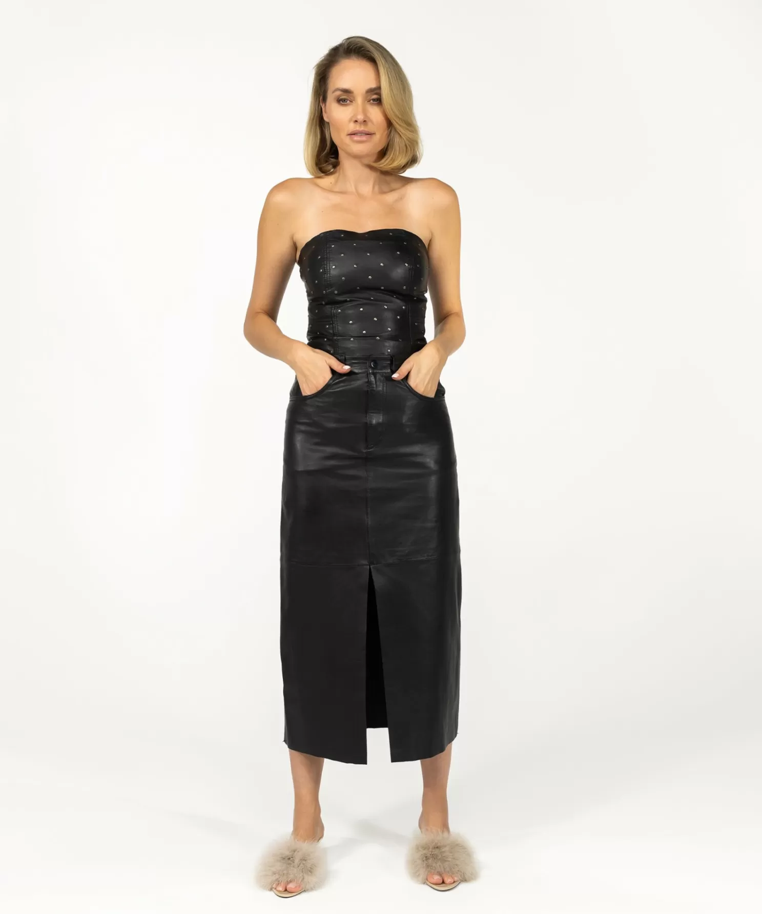 IBANA Special Occasions-Taar Studs Black