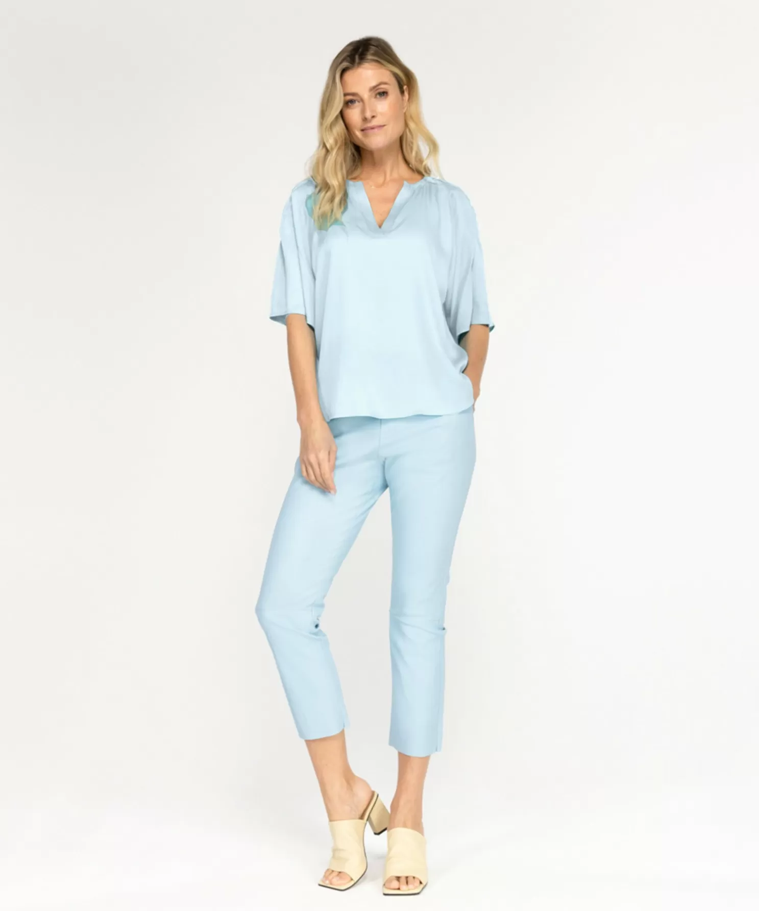 IBANA Non Leather-Tago Crystal Blue
